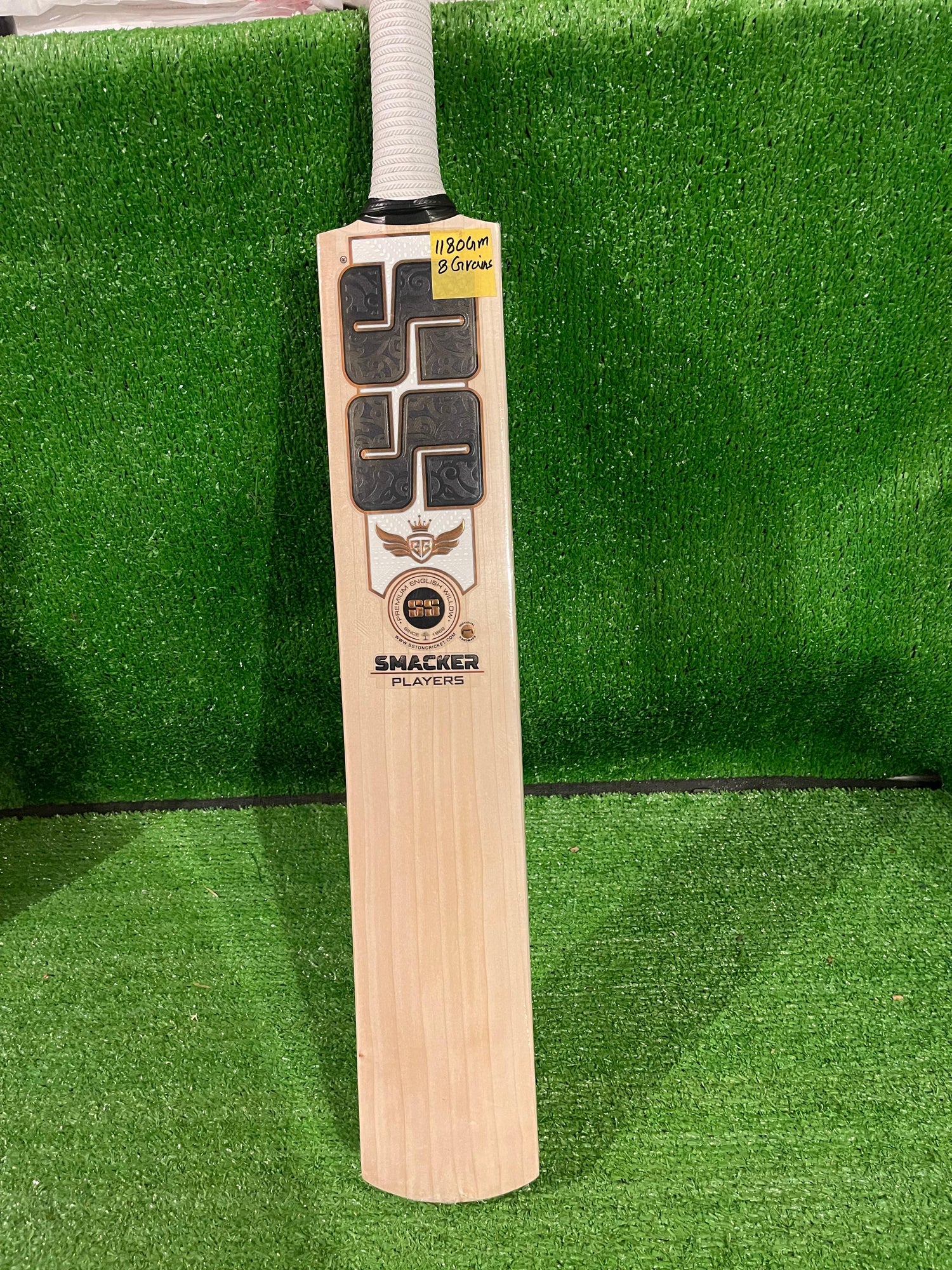 SS Smacker Players Edition English willow Cricket Bat - 8 Grains - 1180 gm