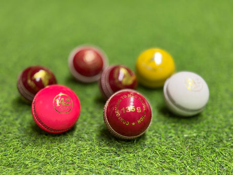 Junior cricket balls-135g