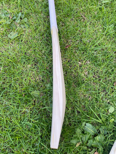 English Willow Cricket Bat - Non Branded | 1185g 07 Grains