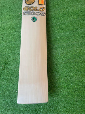 CA Gold 15000 Cricket Bat- English Willow-8 Grains-1205g