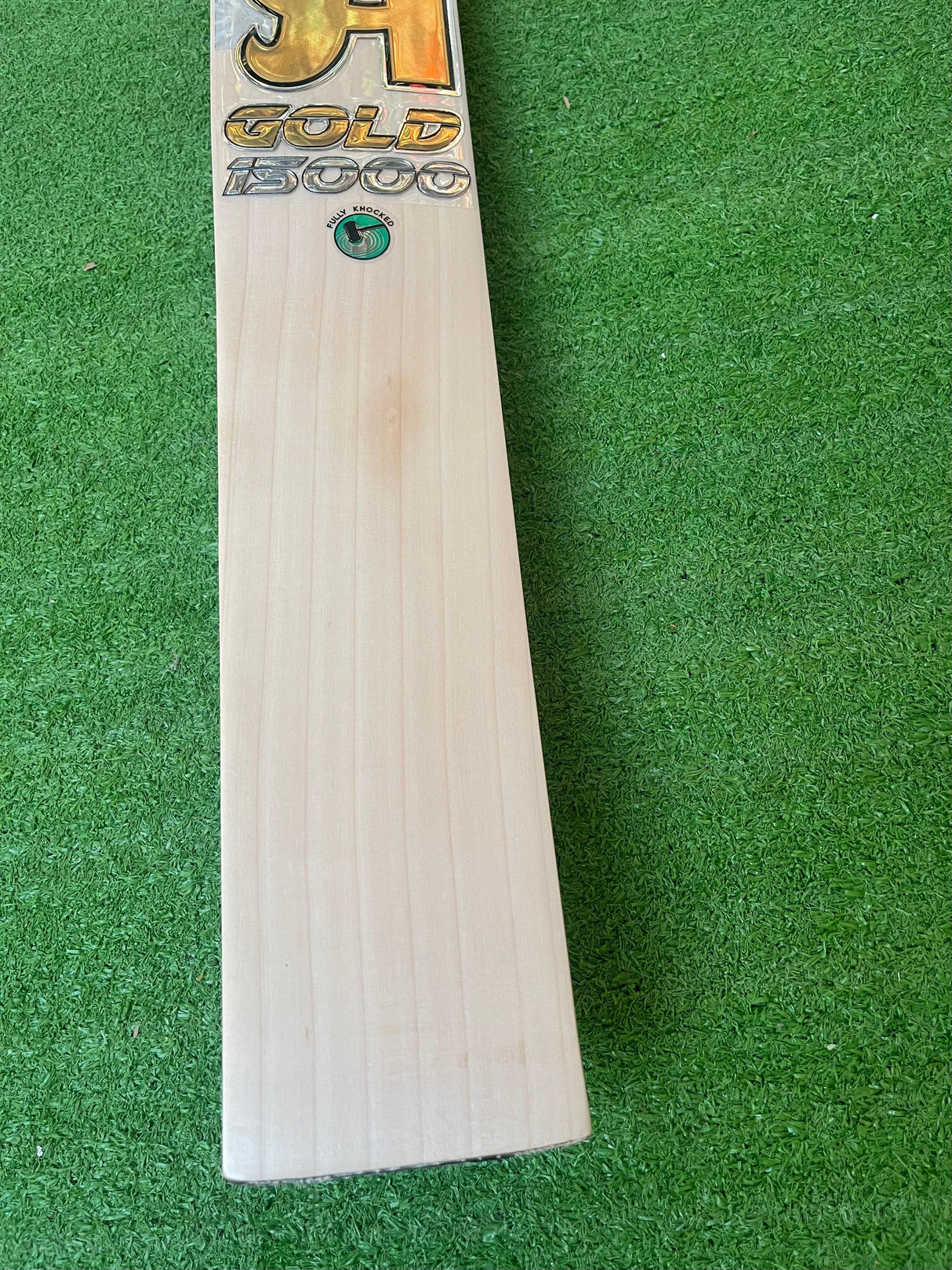 CA Gold 15000 Cricket Bat- English Willow-6 Grains-1215g