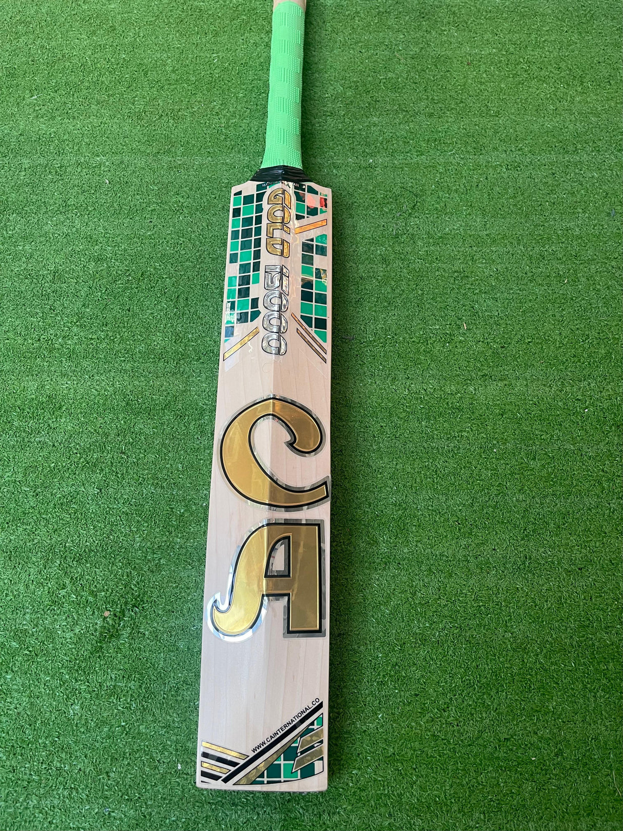 CA Gold 15000 Cricket Bat- English Willow-6 Grains-1215g