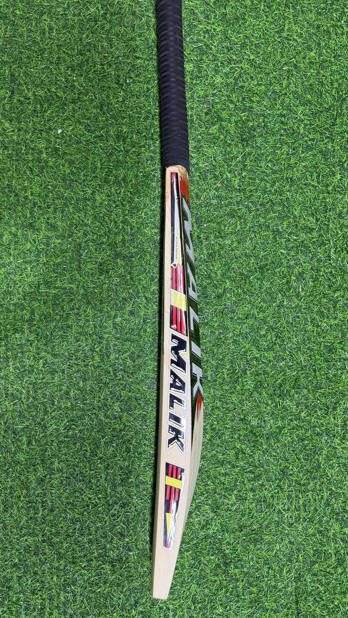 MB MALIK BUBBER SHER ENGLISH WILLOW CRICKET BAT-9 GRAINS-1233g