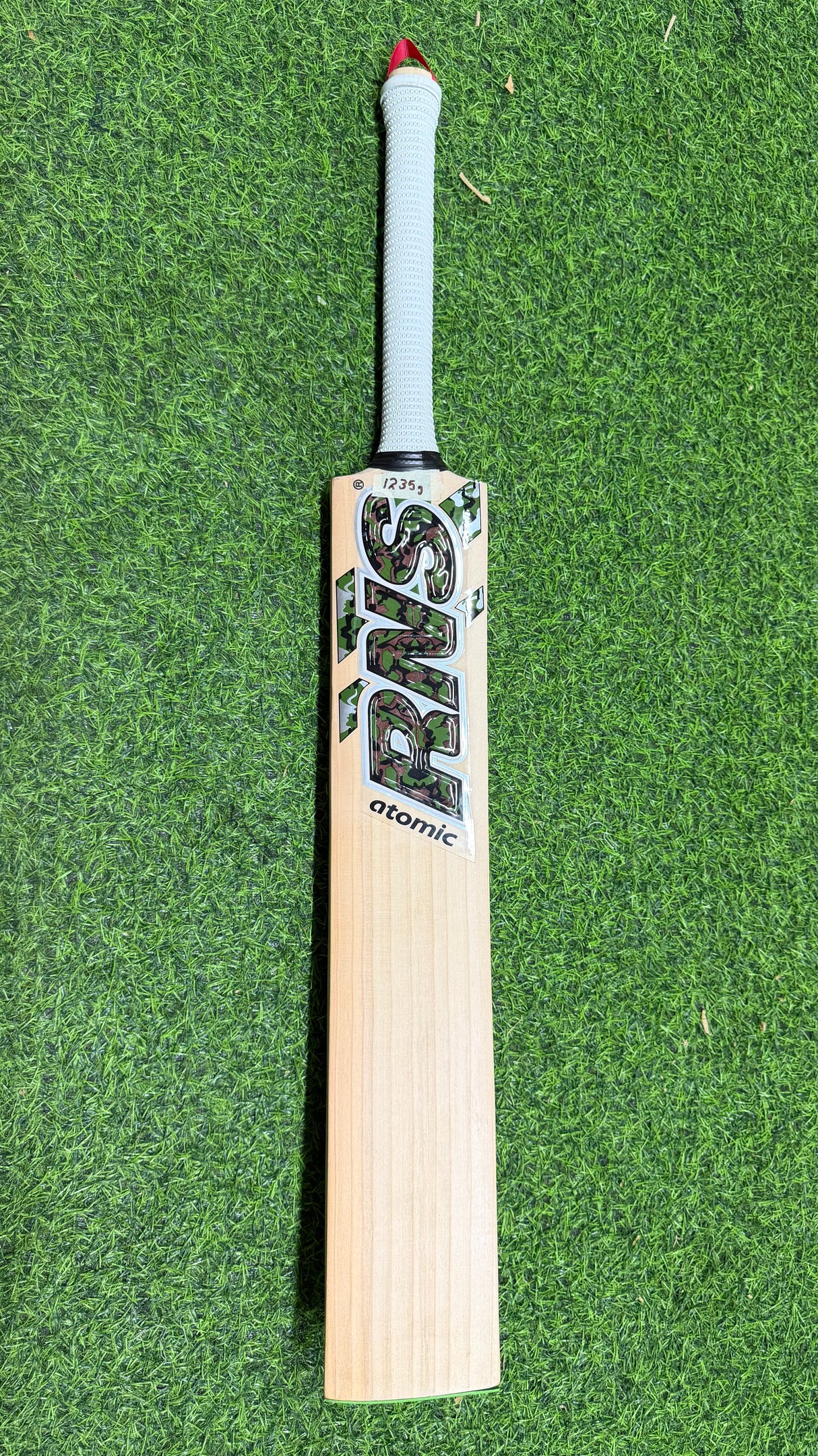 RNS Atomic- English Willow Nurtured Cricket Bat -1235g