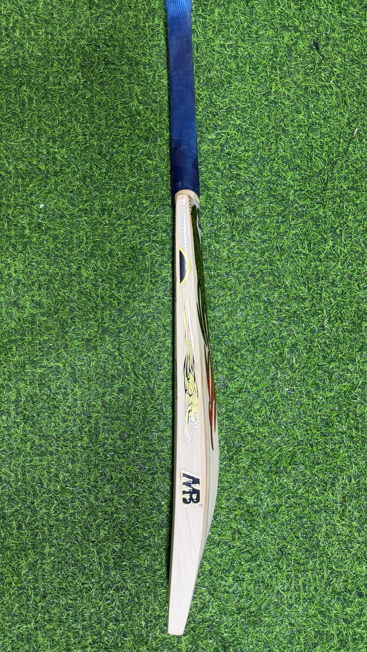 MB MALIK SHER AMIN EDITION ENGLISH WILLOW CRICKET BAT-6Grains-1245g