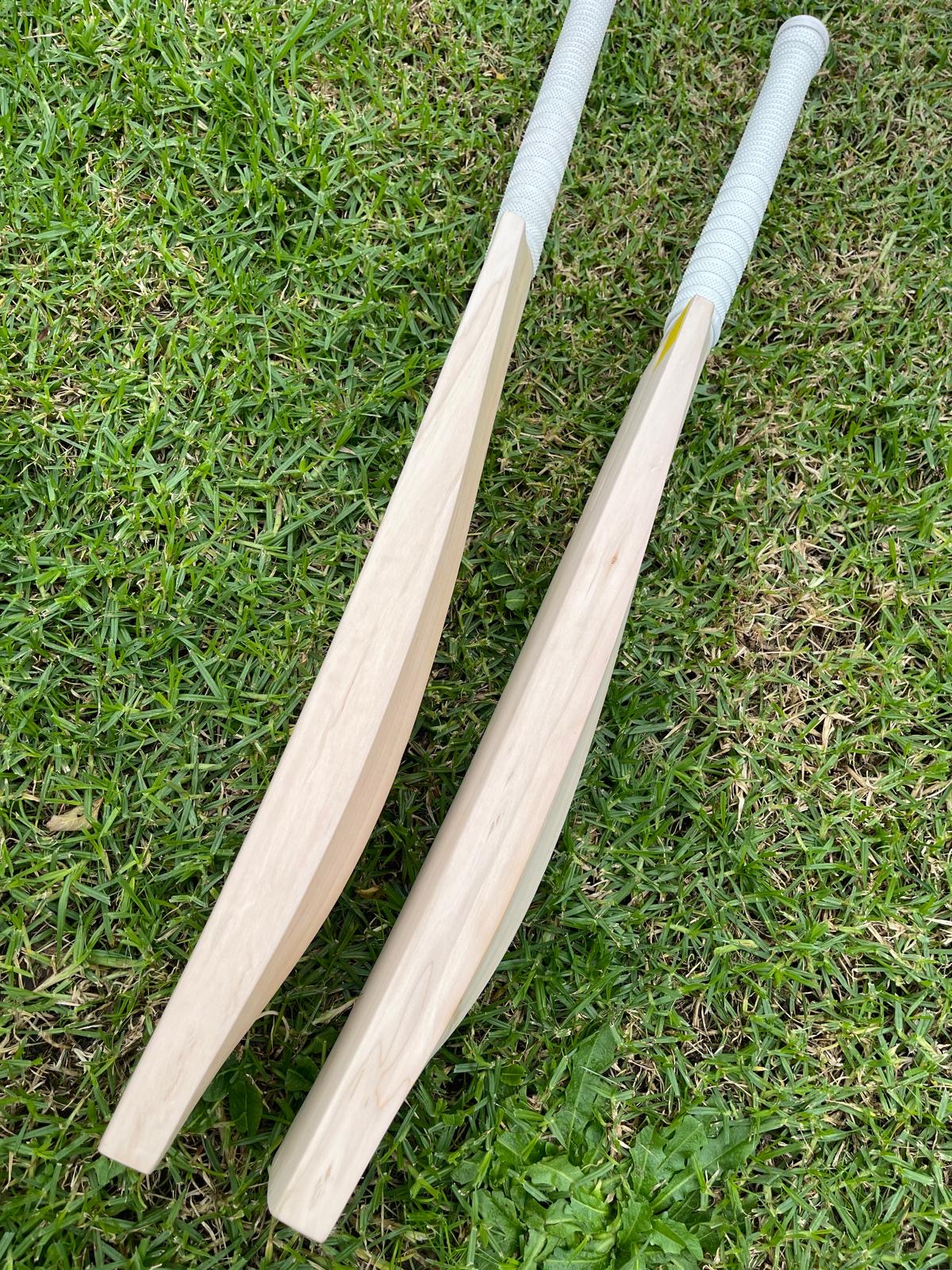 Grade 1 English willow Cricket Bat - 7 Grains 1165g & 1160g 8 Grains | 2.7lb