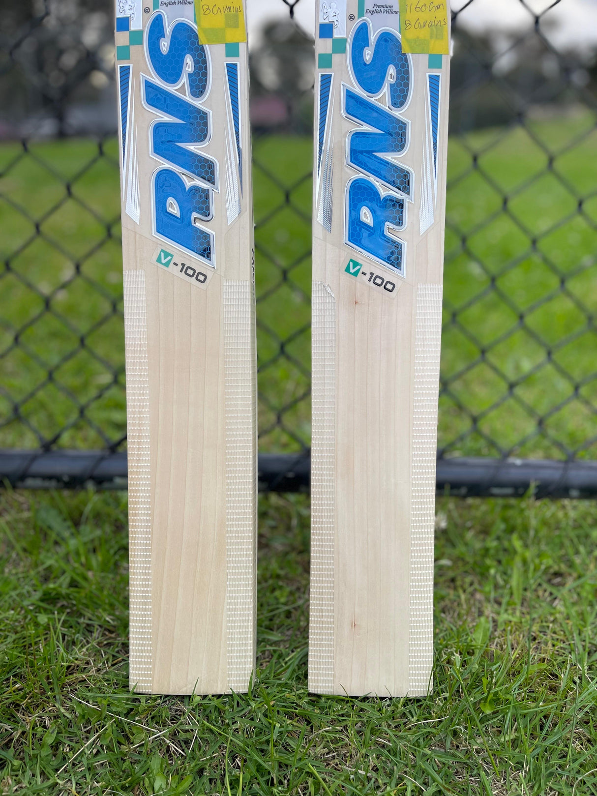 RNS Larsons V-100 English Willow Cricket Bat -1155g ( 2.6 lb )