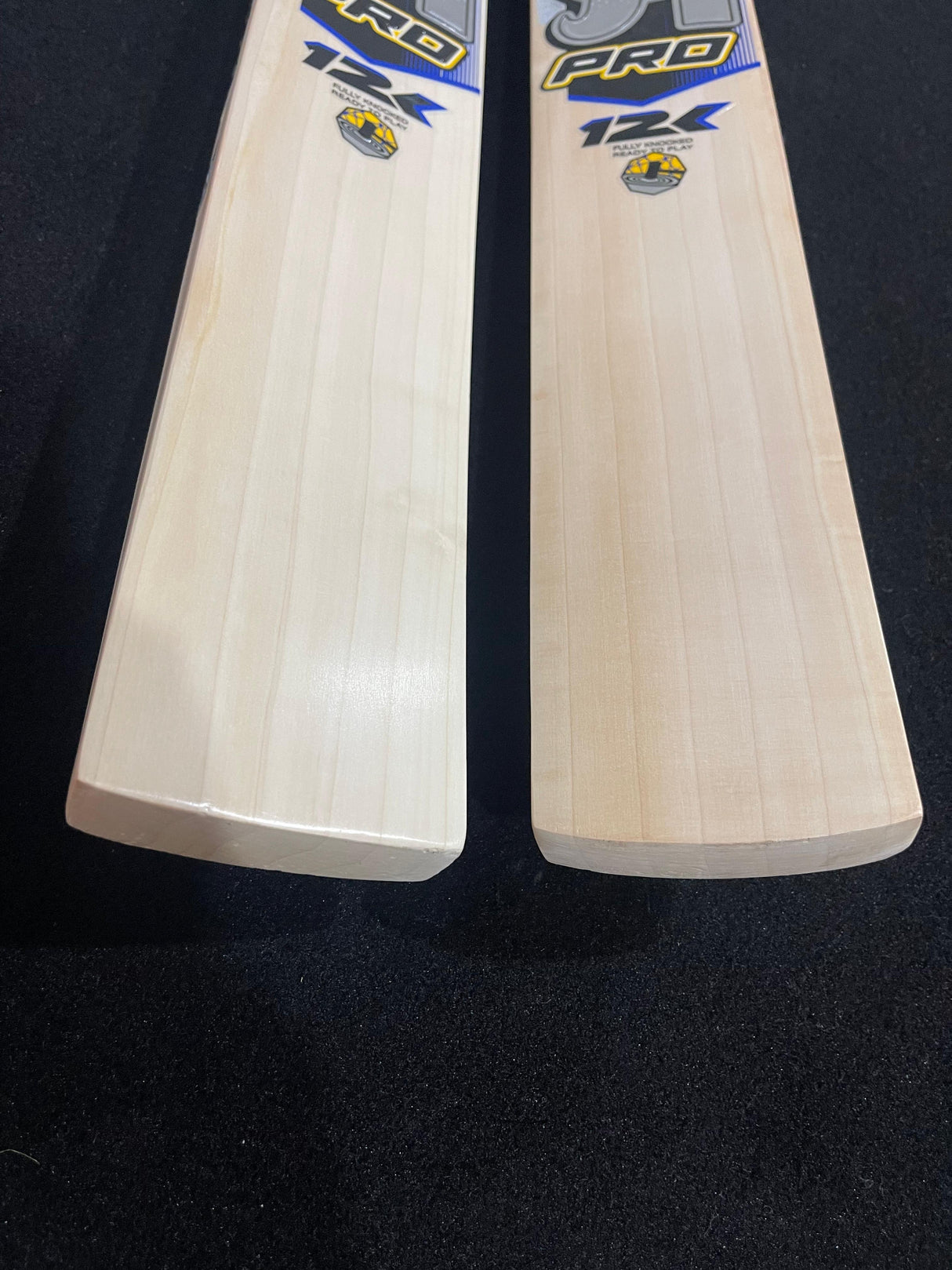 CA PRO 12k English Willow Bat | 1180g 6 Grains & 1190g 7 Grains - 2.7 lb