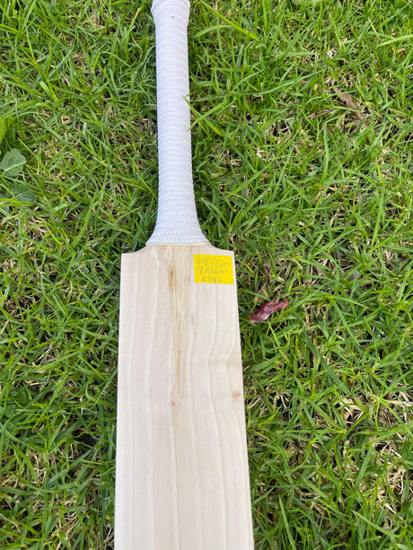 English Willow Cricket Bat - Non Branded | 1185g 07 Grains