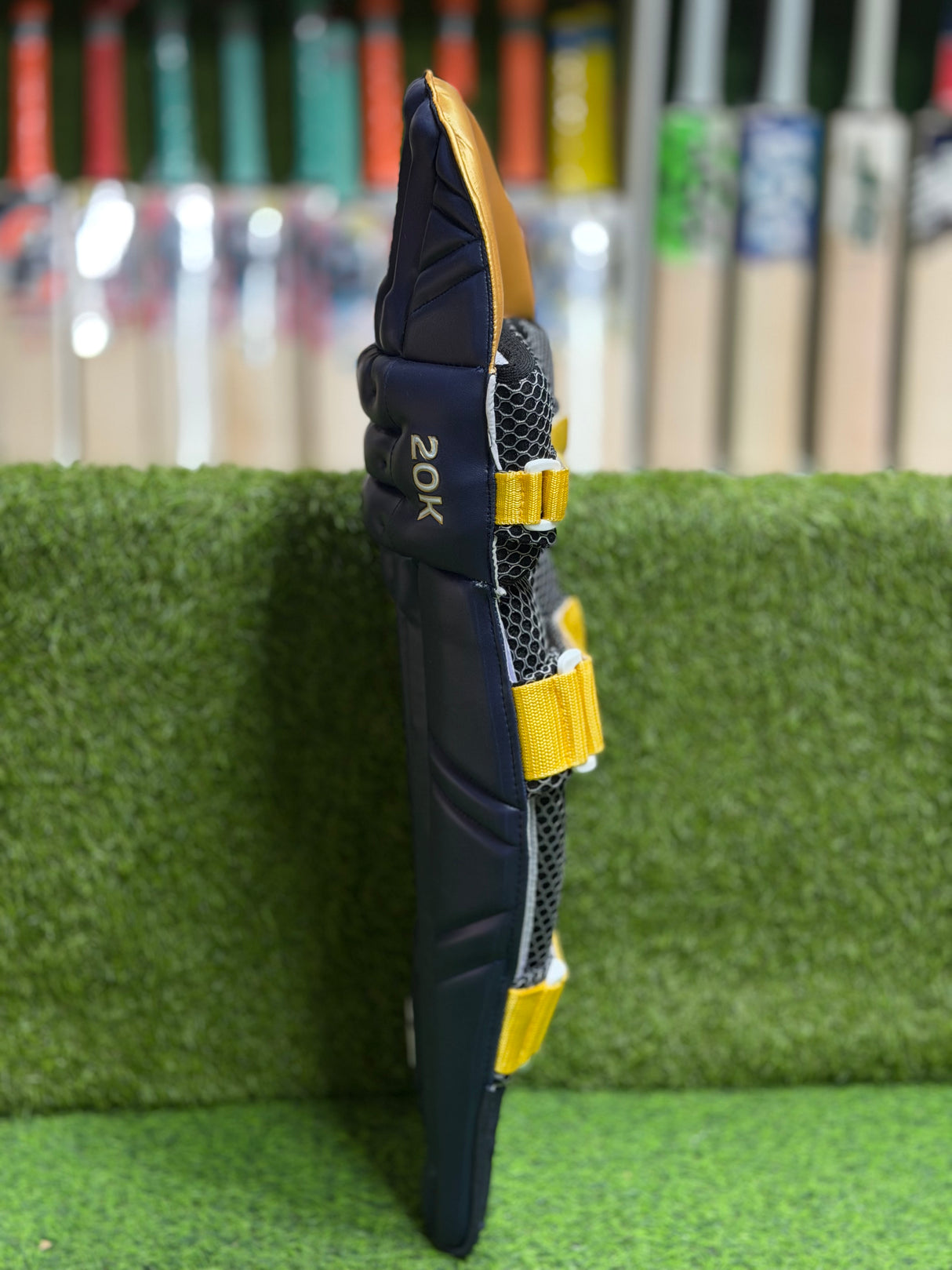 CA GOLD 20K Cricket batting Pads-Black