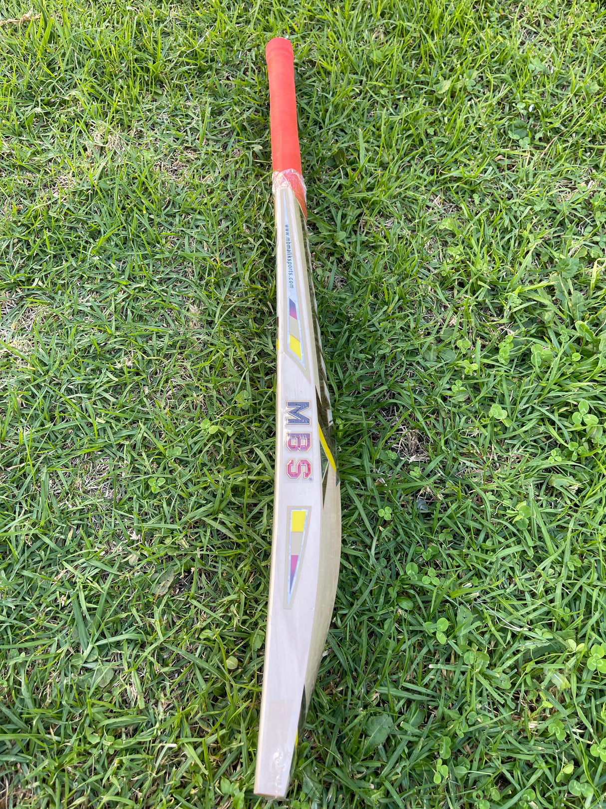 MALIK MBS PRO EDITION ENGLISH WILLOW CRICKET BAT-9 GRAINS-1246g