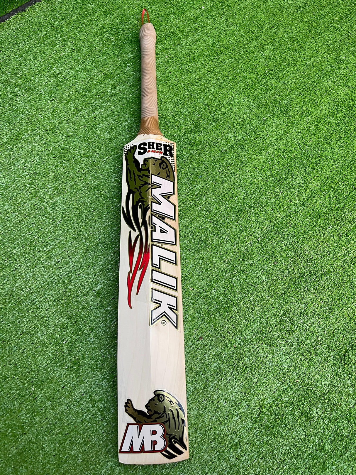 MB MALIK SHER AMIN English Willow Cricket bat-1241g-8 Grains