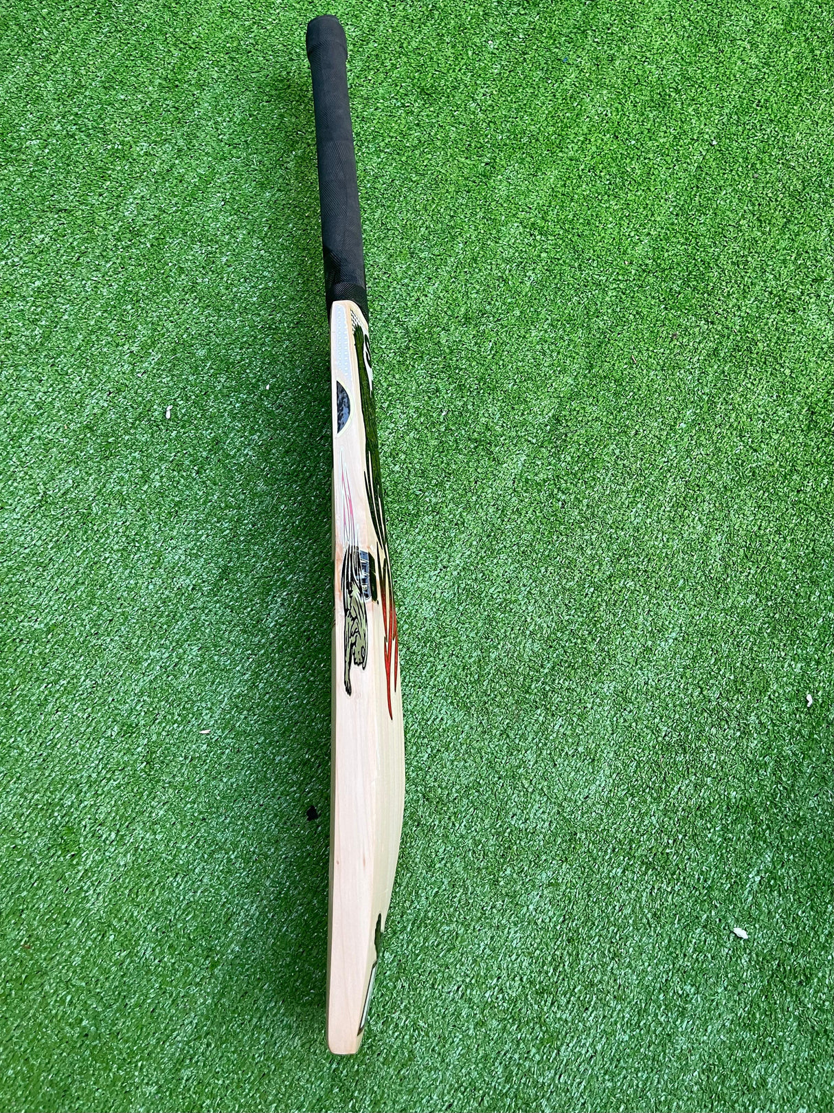 MB MALIK SHER AMIN English Willow Cricket bat--1209g