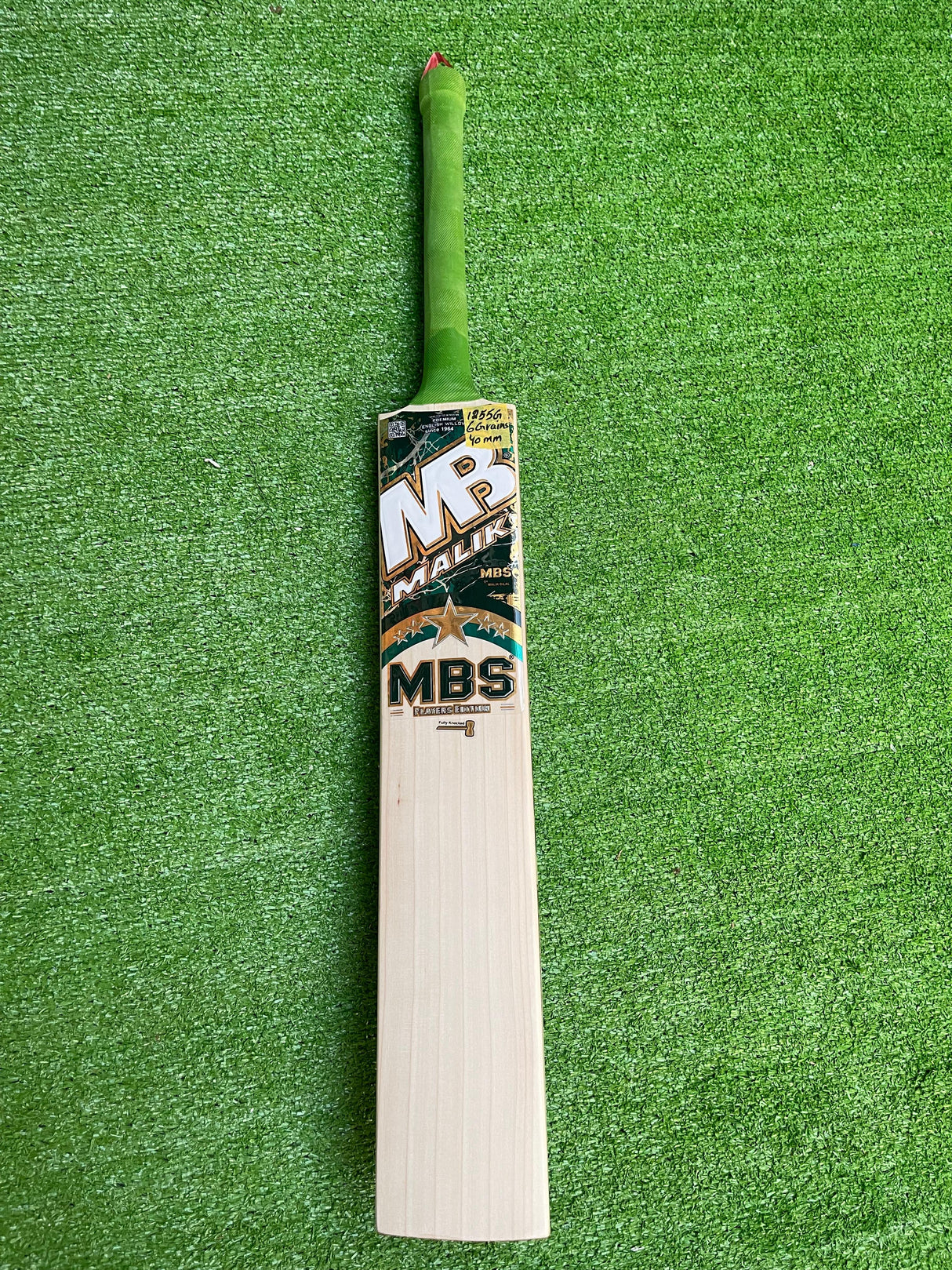 MB MALIK Players edition English Willow Cricket bat- -1255g-6 Grains