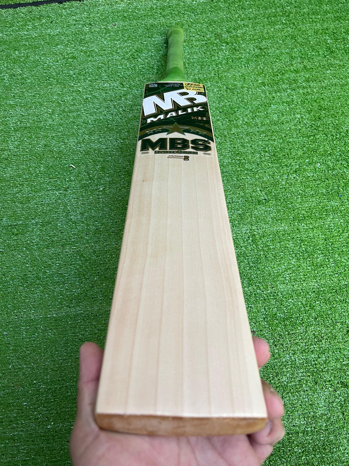MB MALIK Players edition English Willow Cricket bat- -1255g-6 Grains