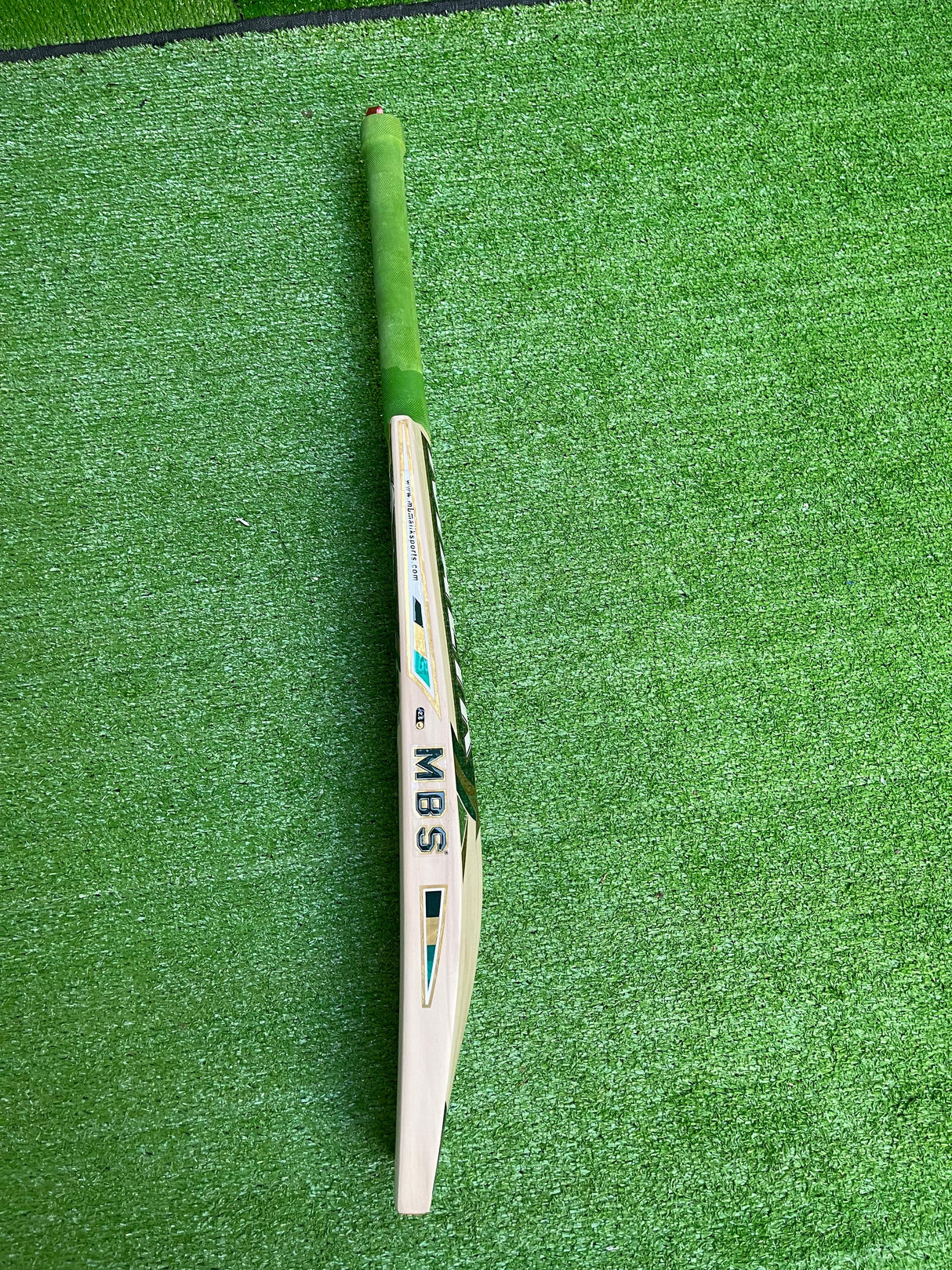 MB MALIK Players edition English Willow Cricket bat- -1255g-6 Grains