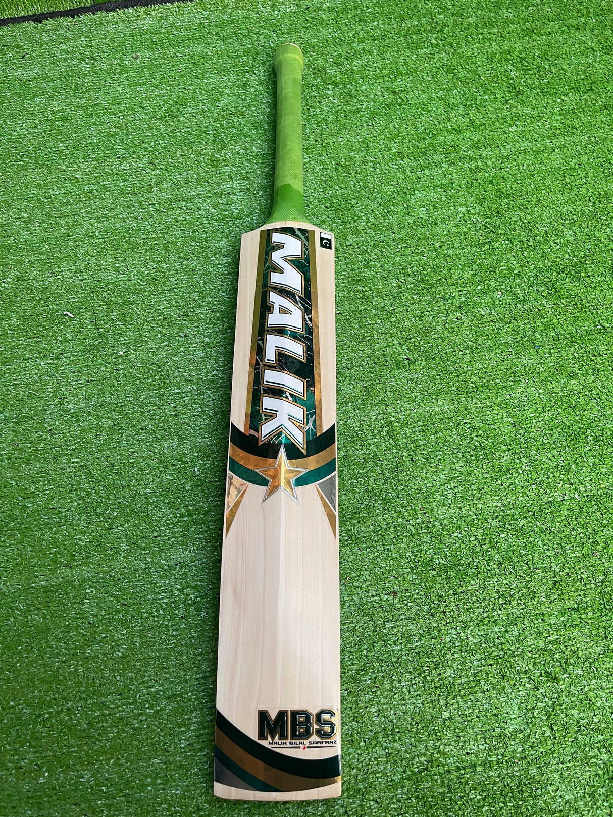 MB MALIK Players edition English Willow Cricket bat- -1255g-6 Grains