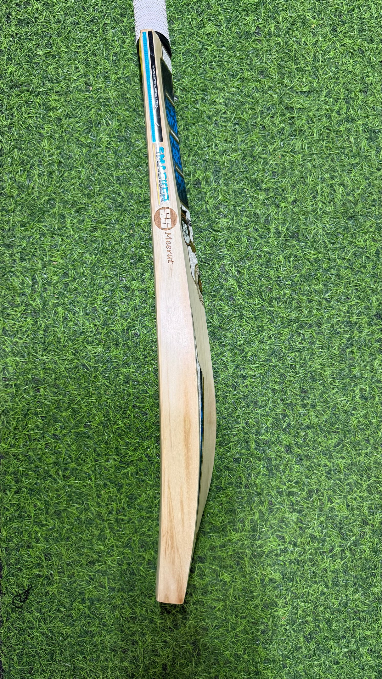 SS SMACKER BLASTER Premium English willow Cricket Bat - 1155g