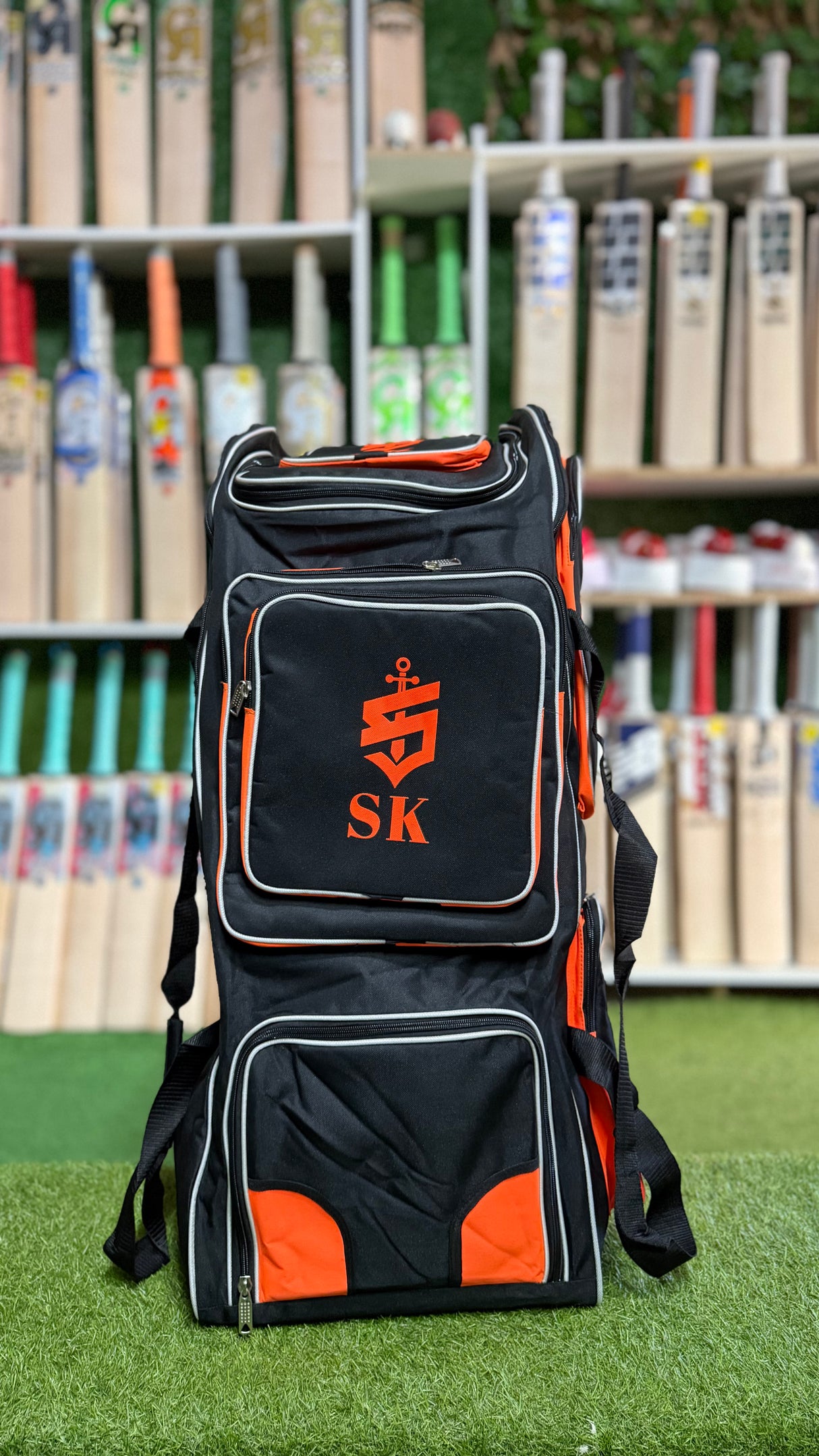 SK Cricket Duffle Wheelie kit Bag - Black/ Orange