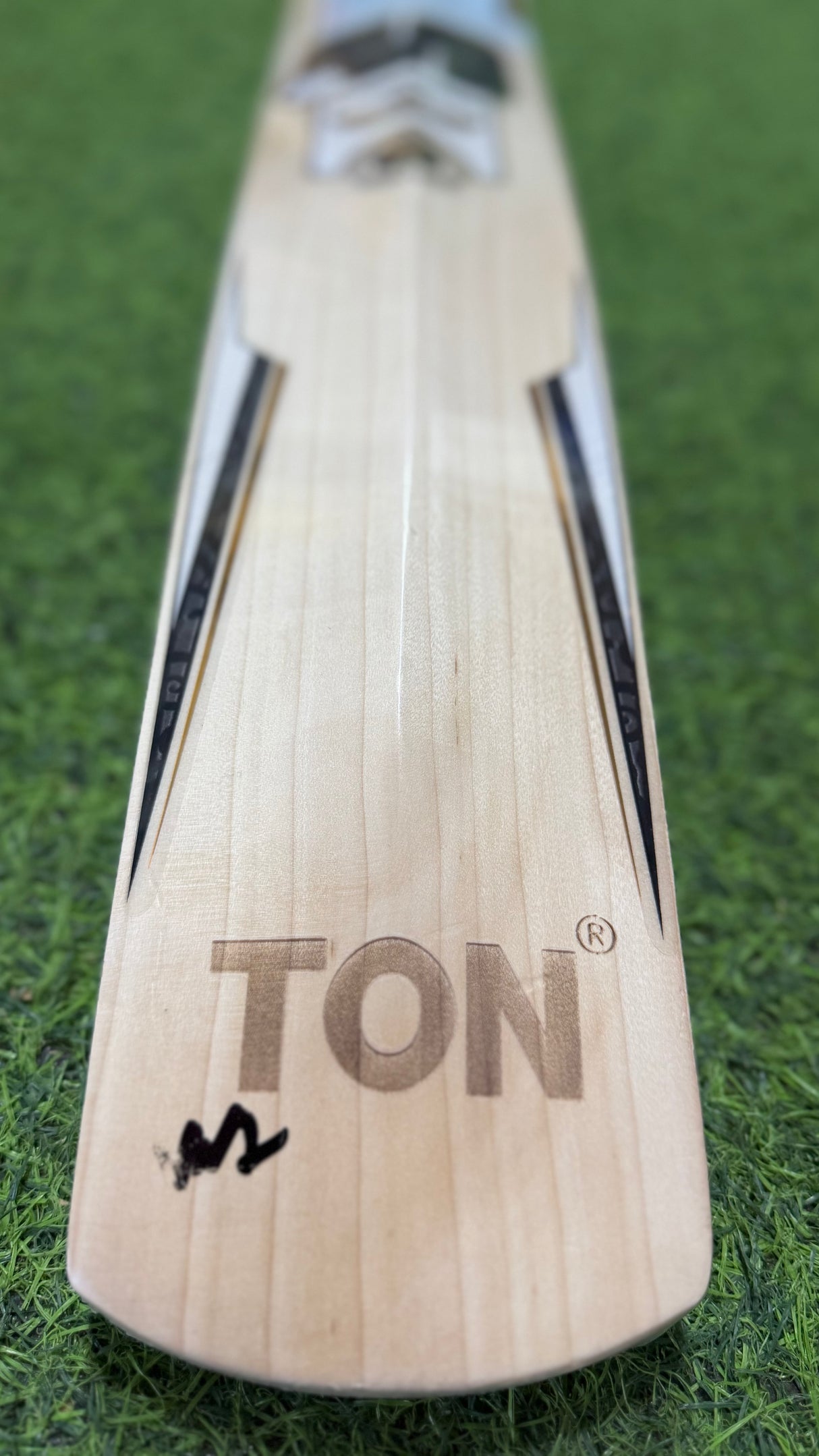 SS Smacker Players English willow Cricket Bat - 9 Grains - 1175g