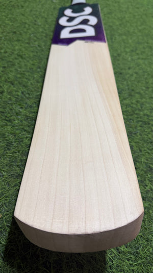 DSC RS 060 -Grade 1 English willow Cricket Bat - 9 Grains - 1195g
