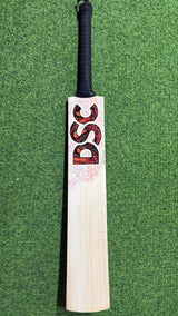 DSC Thumpa 3000 Edition English willow Cricket Bat - 12 Grains - 1250g
