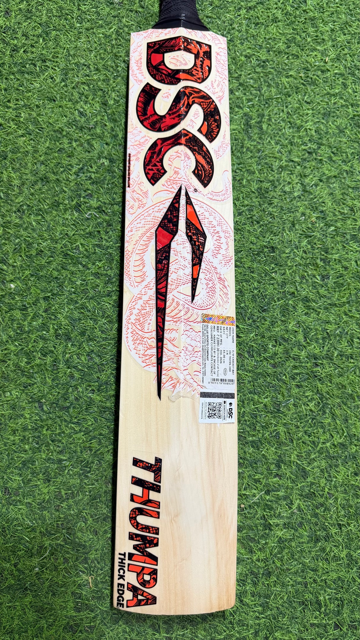 DSC Thumpa 3000 Edition English willow Cricket Bat - 12 Grains - 1250g
