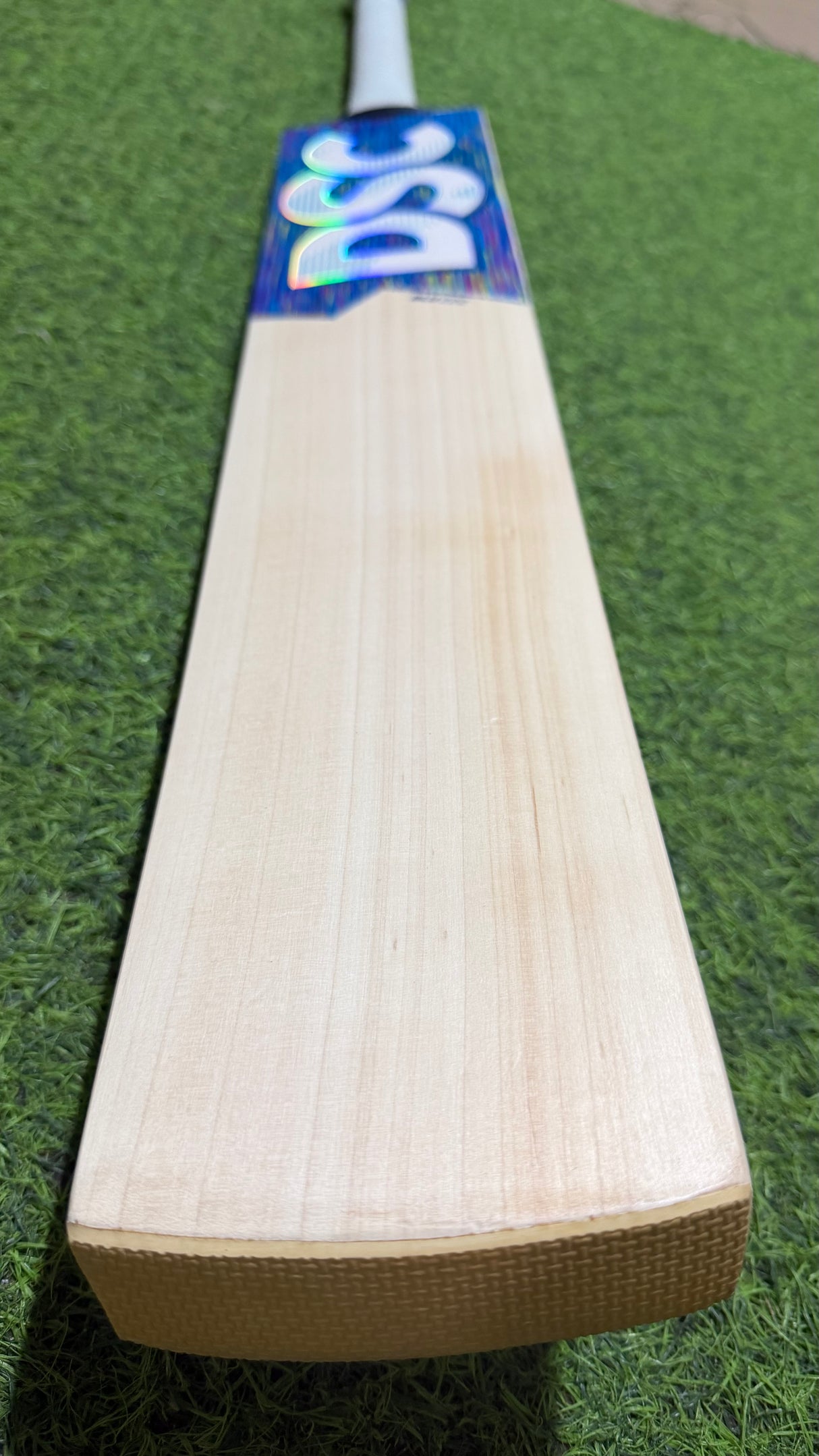 DSC BLU 222 Supreme English willow Cricket Bat -Grade 2  12 Grains / 1165g