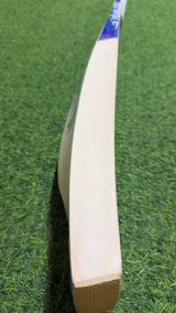 DSC BLU 222 Supreme English willow Cricket Bat -Grade 2  12 Grains / 1165g