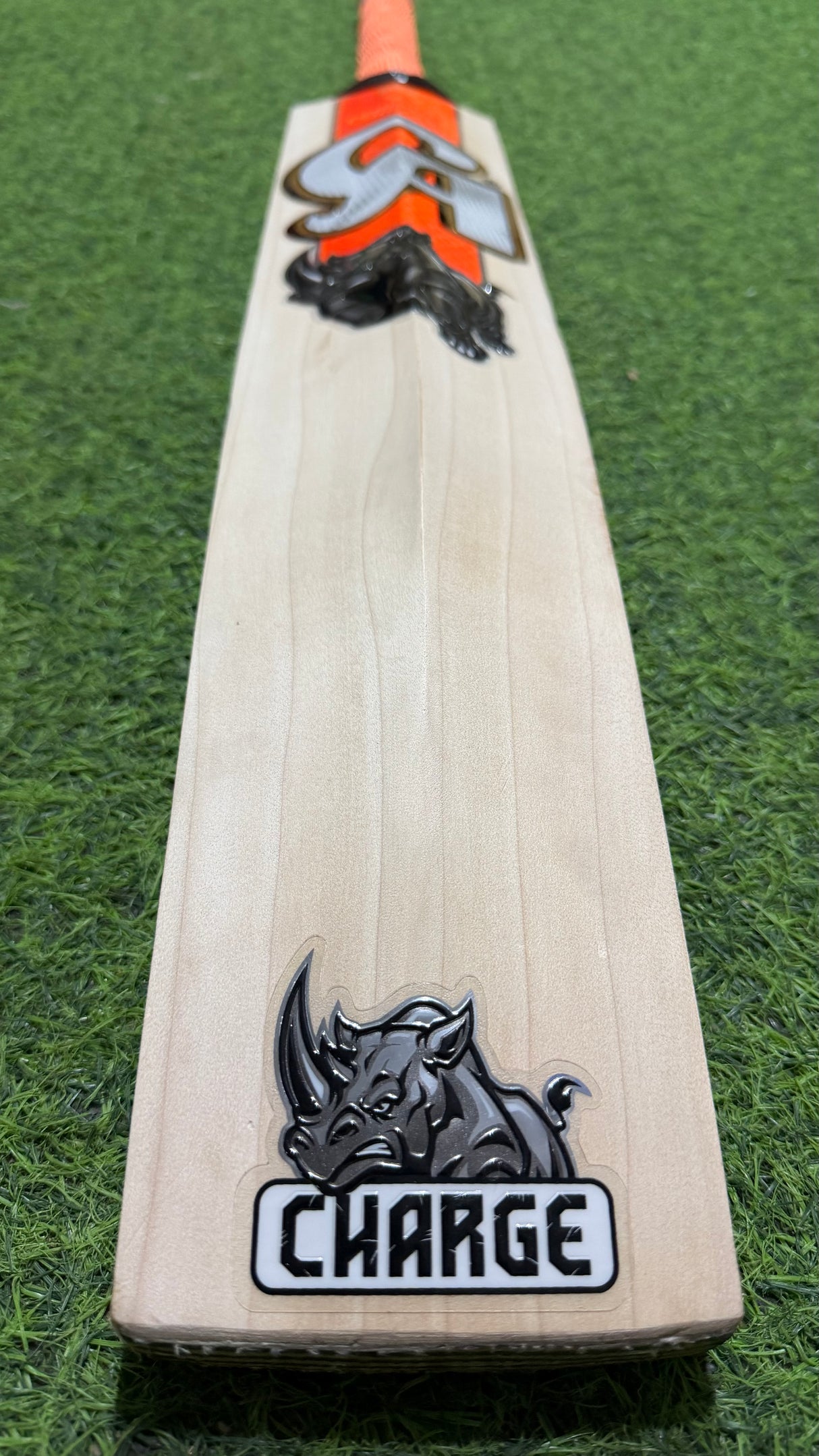 CA CHARGE English Willow Cricket Bat - 07 Grains-1195g - 2.7 lb