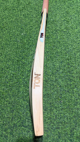 SS TON Gusty English willow Cricket Bat - 1155g / 8 Grains