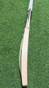 SS Smacker Players English willow Cricket Bat - 9 Grains - 1175g