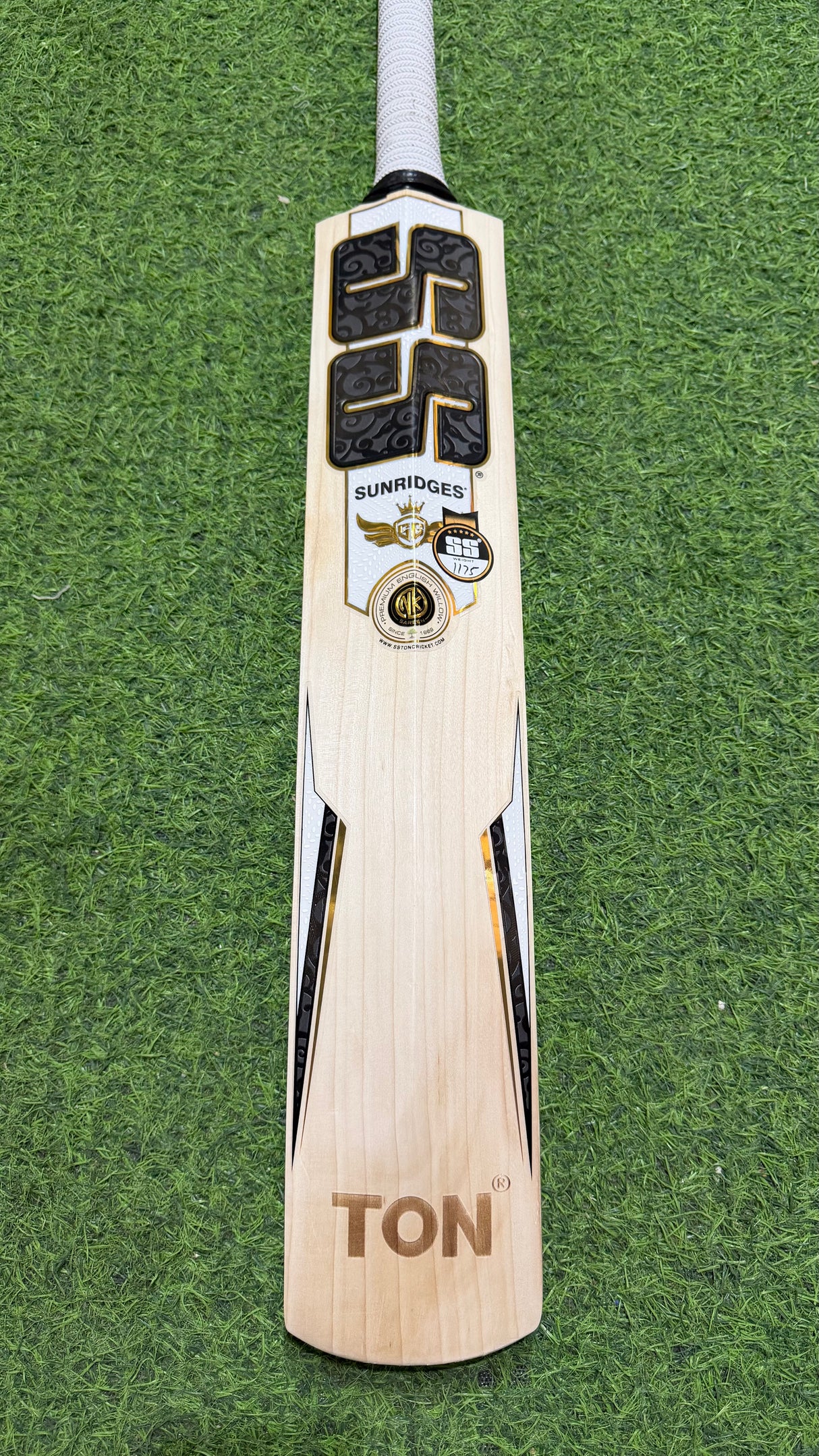SS Smacker Players English willow Cricket Bat - 9 Grains - 1175g