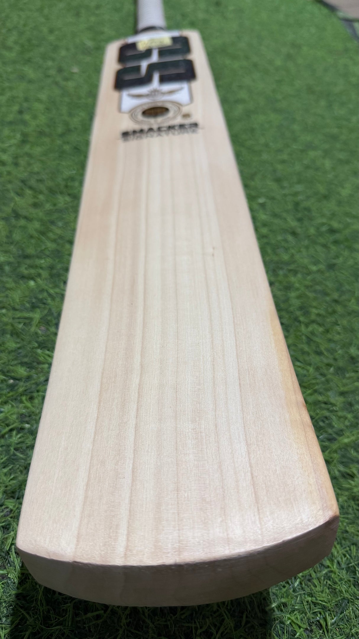 SS Smacker Signature Premium English willow Cricket Bat - 6 Grains - 1160g