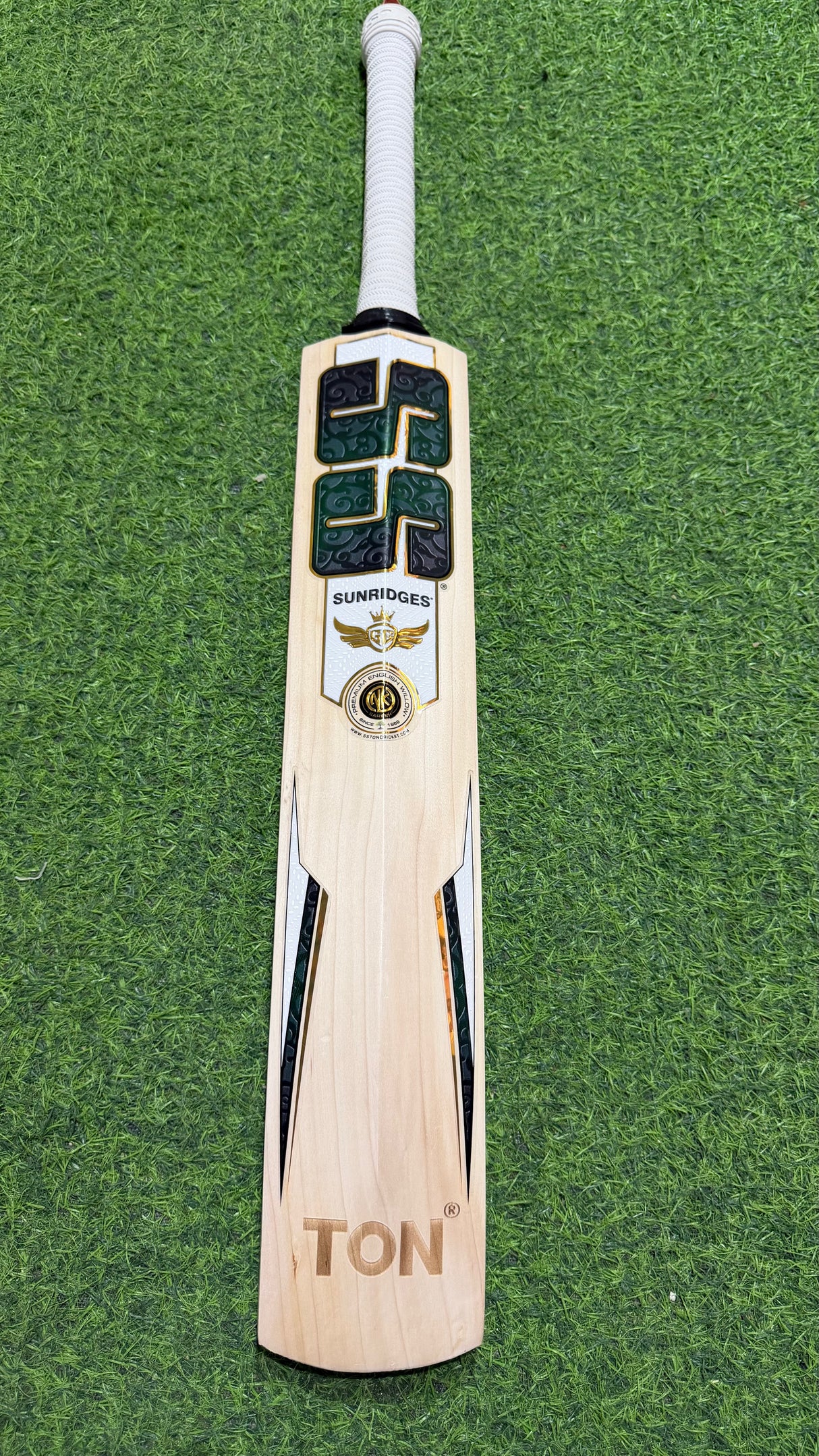 SS Smacker Signature Premium English willow Cricket Bat - 6 Grains - 1160g