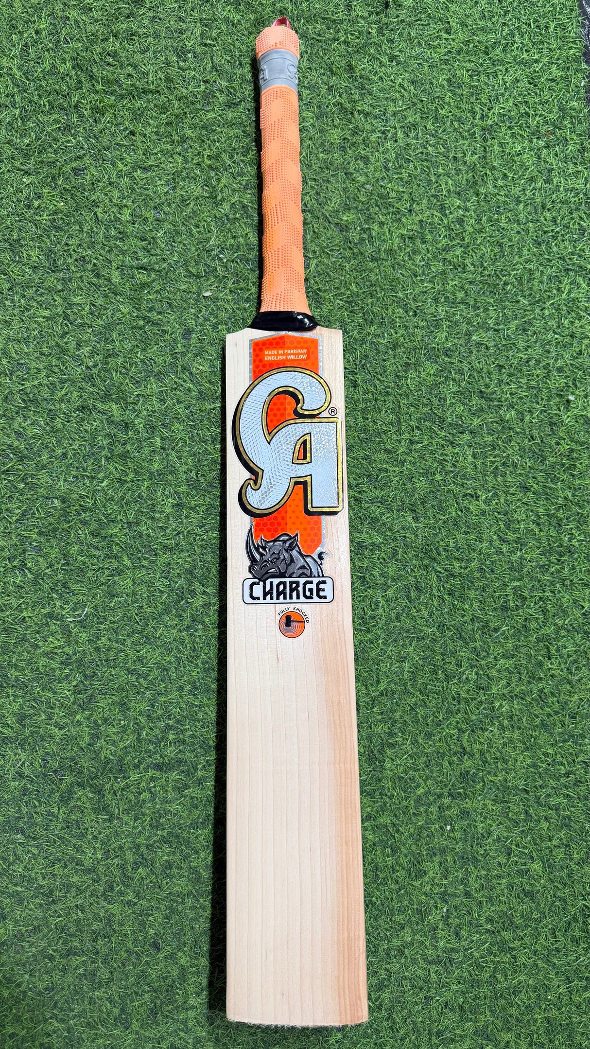 CA CHARGE English Willow Cricket Bat - 10 Grains-1195g - 2.7 lb