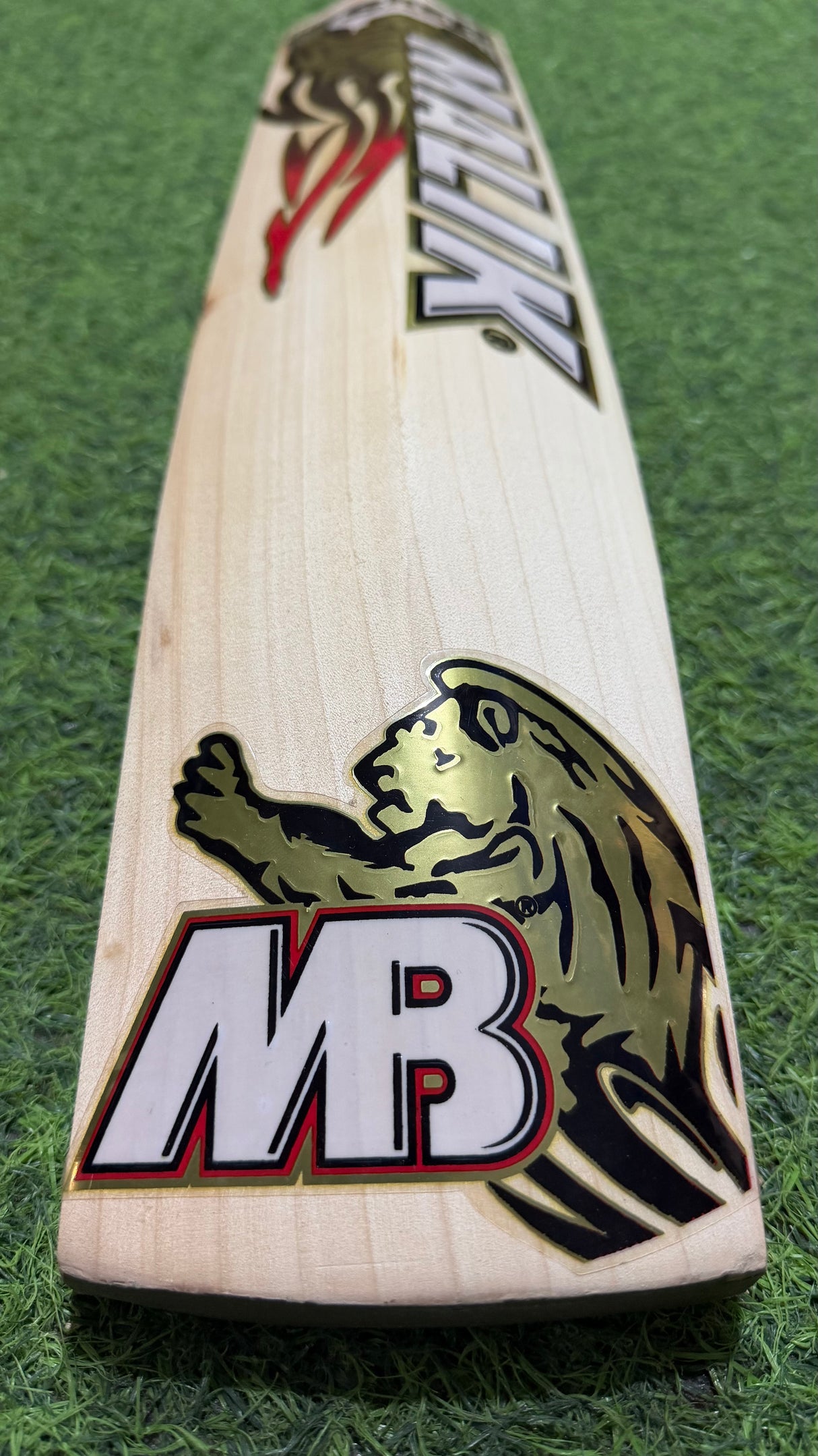 MB MALIK SHER AMIN English Willow Cricket Bat MB Malik -1235g - 08 Grains