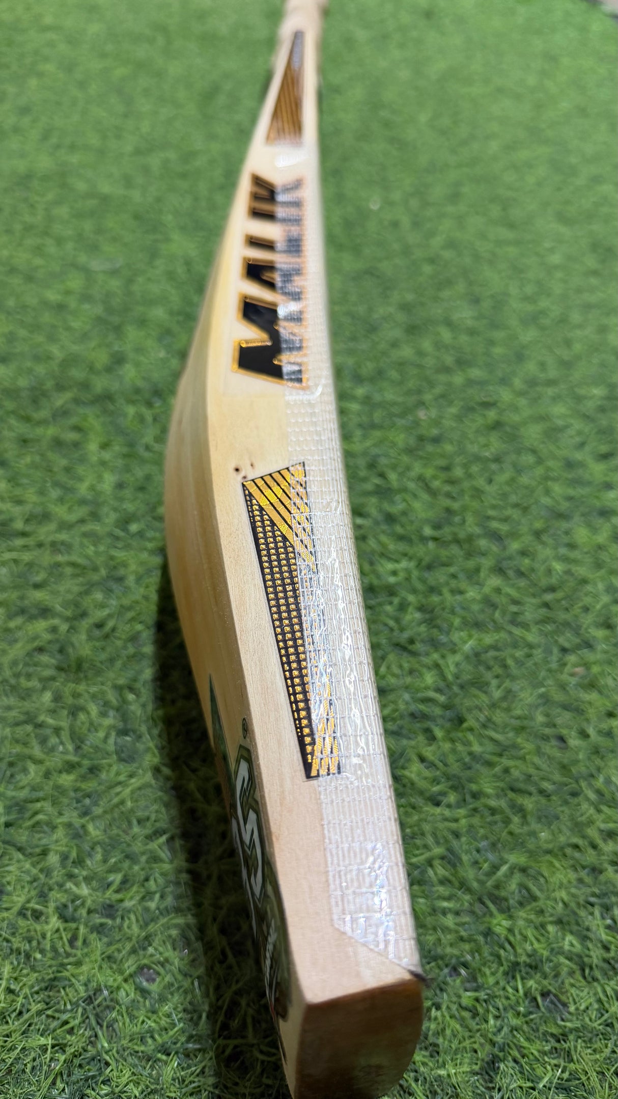 MALIK Gold Platinum-Grade 1 English Willow Cricket Bat-9 Grains -1252 g