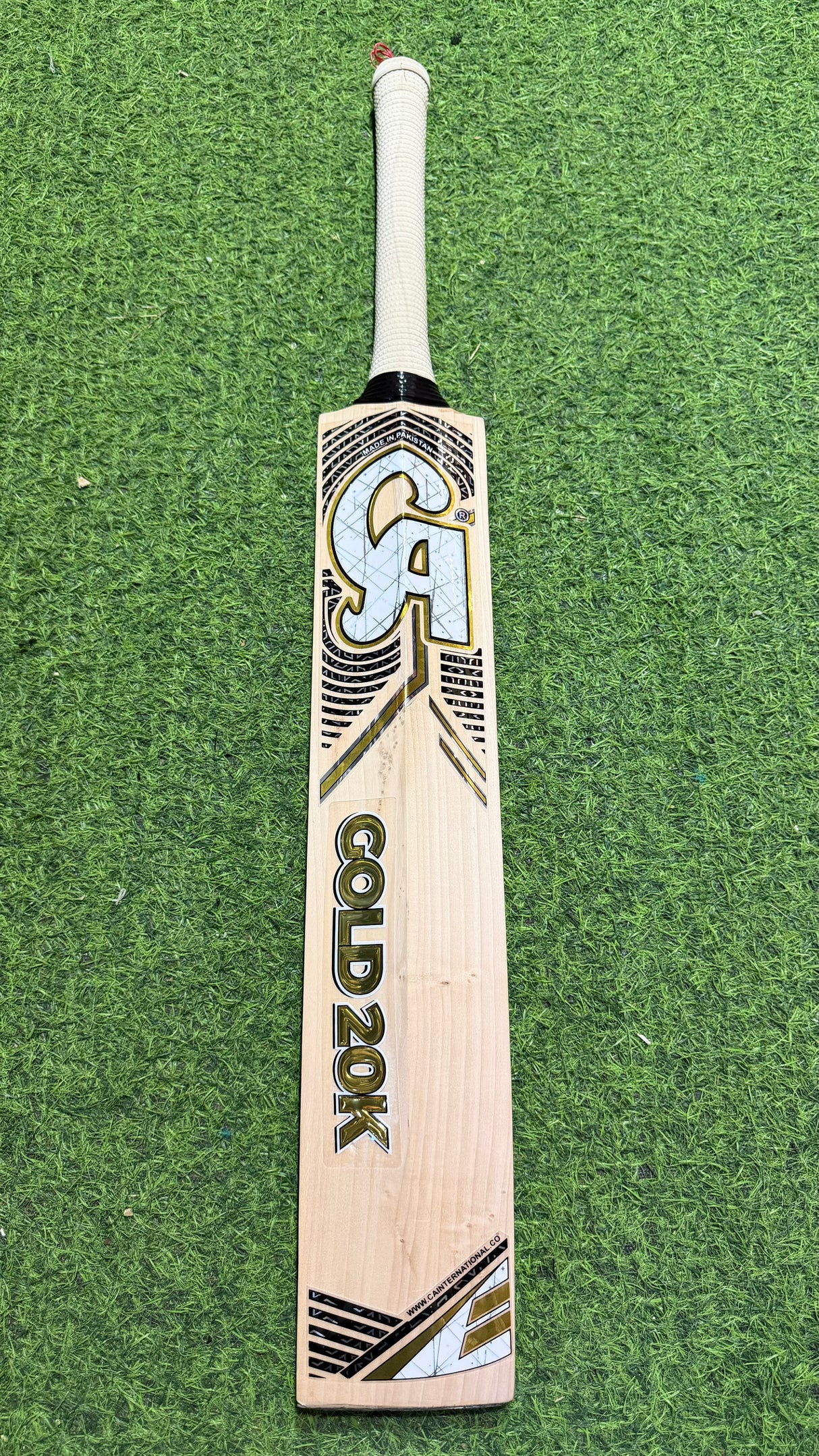 CA Gold 20k Cricket Bat-Player Grade-10 Grains-1192 gm