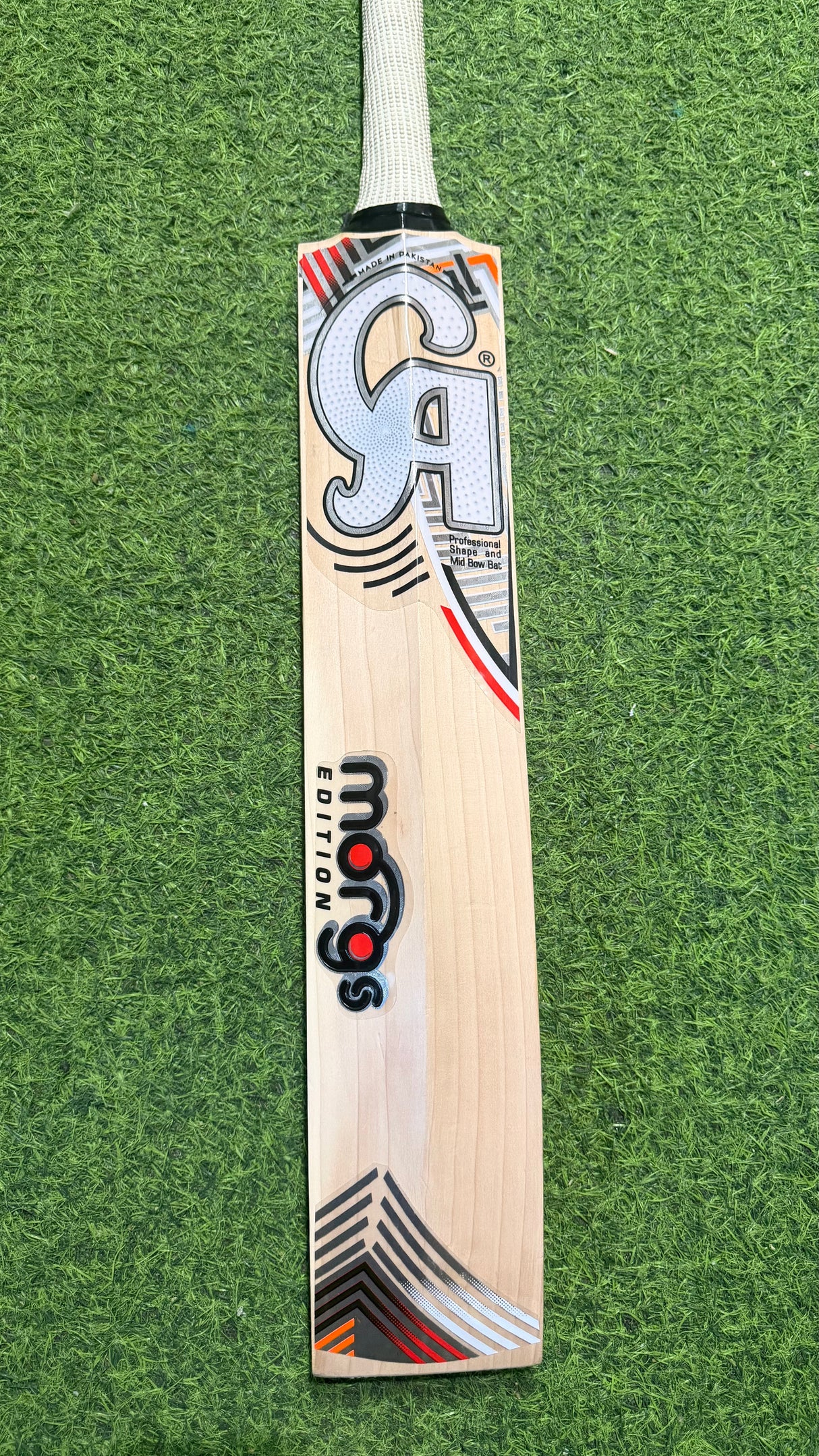 CA Plus 20K Eoin Morgan-Player Grade English Willow Cricket Bat -1215g-9 Grains