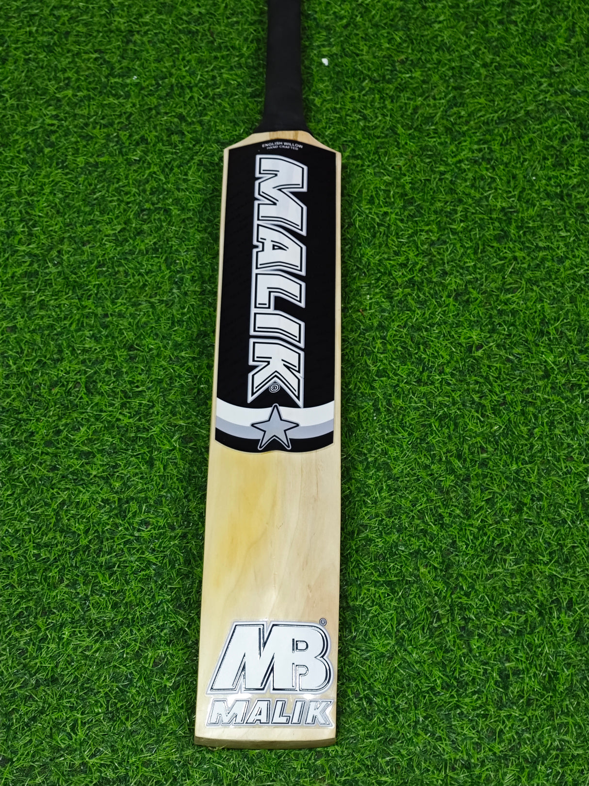 MB MALIK PERFORMANCE ENGLISH WILLOW CRICKET BAT-1235g-4 Grains