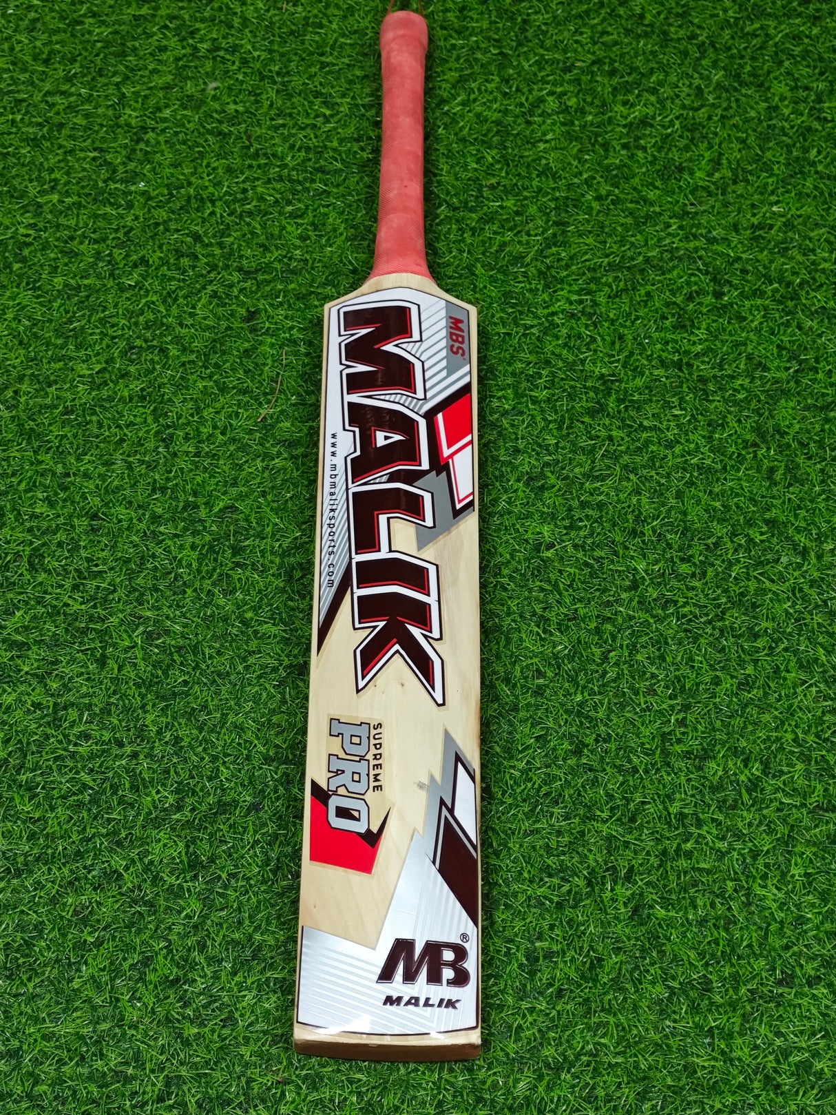MB MALIK SUPREME PRO ENGLISH WILLOW CRICKET BAT-1186g-9 GRAINS
