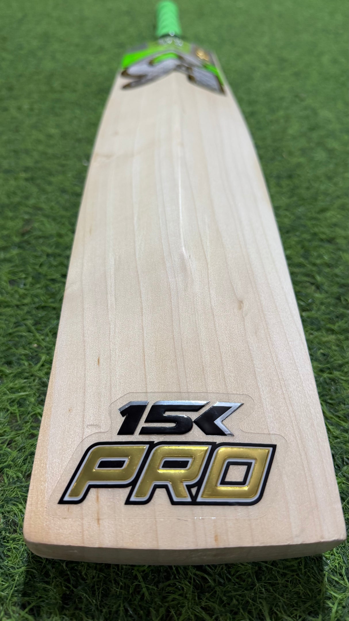 CA PRO 15k English Willow Bat | 1170g 8 Grains - 2.7 lb