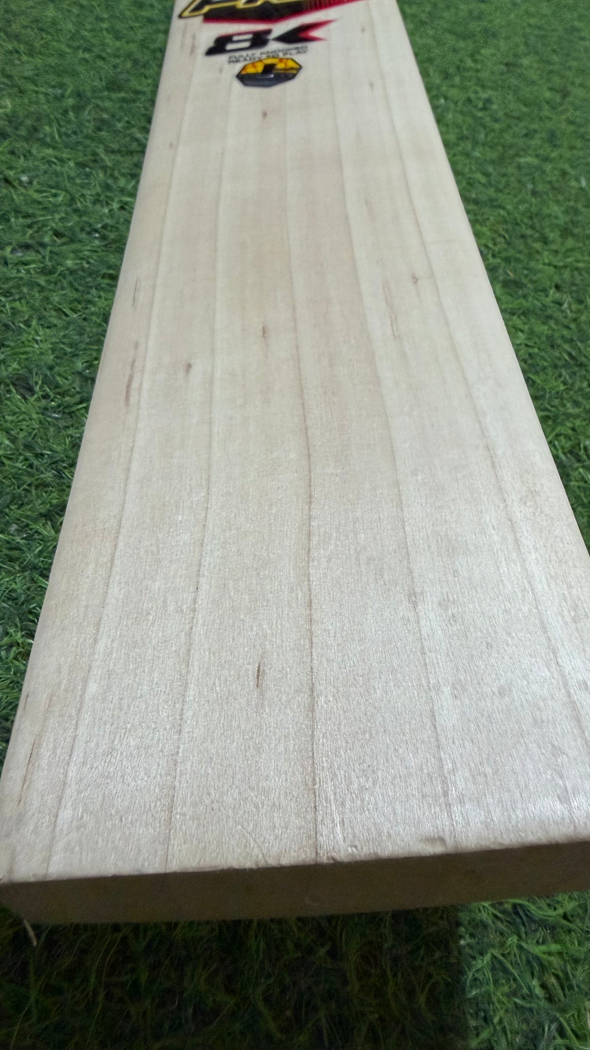CA Pro 8k English Willow Cricket Bat | 6 grains / 1215g - 2.7 lb