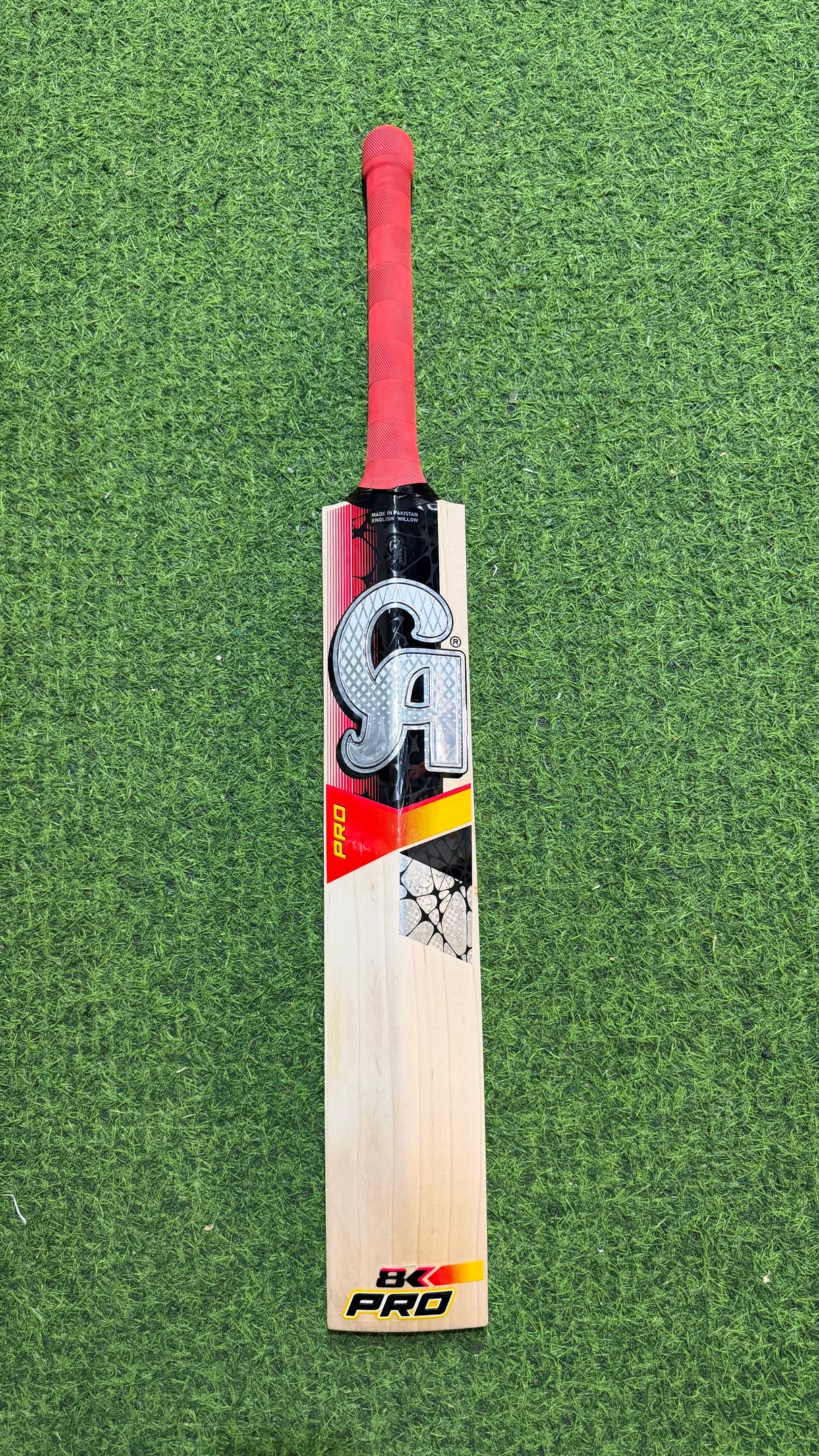 CA Pro 8k English Willow Cricket Bat | 6 grains / 1215g - 2.7 lb