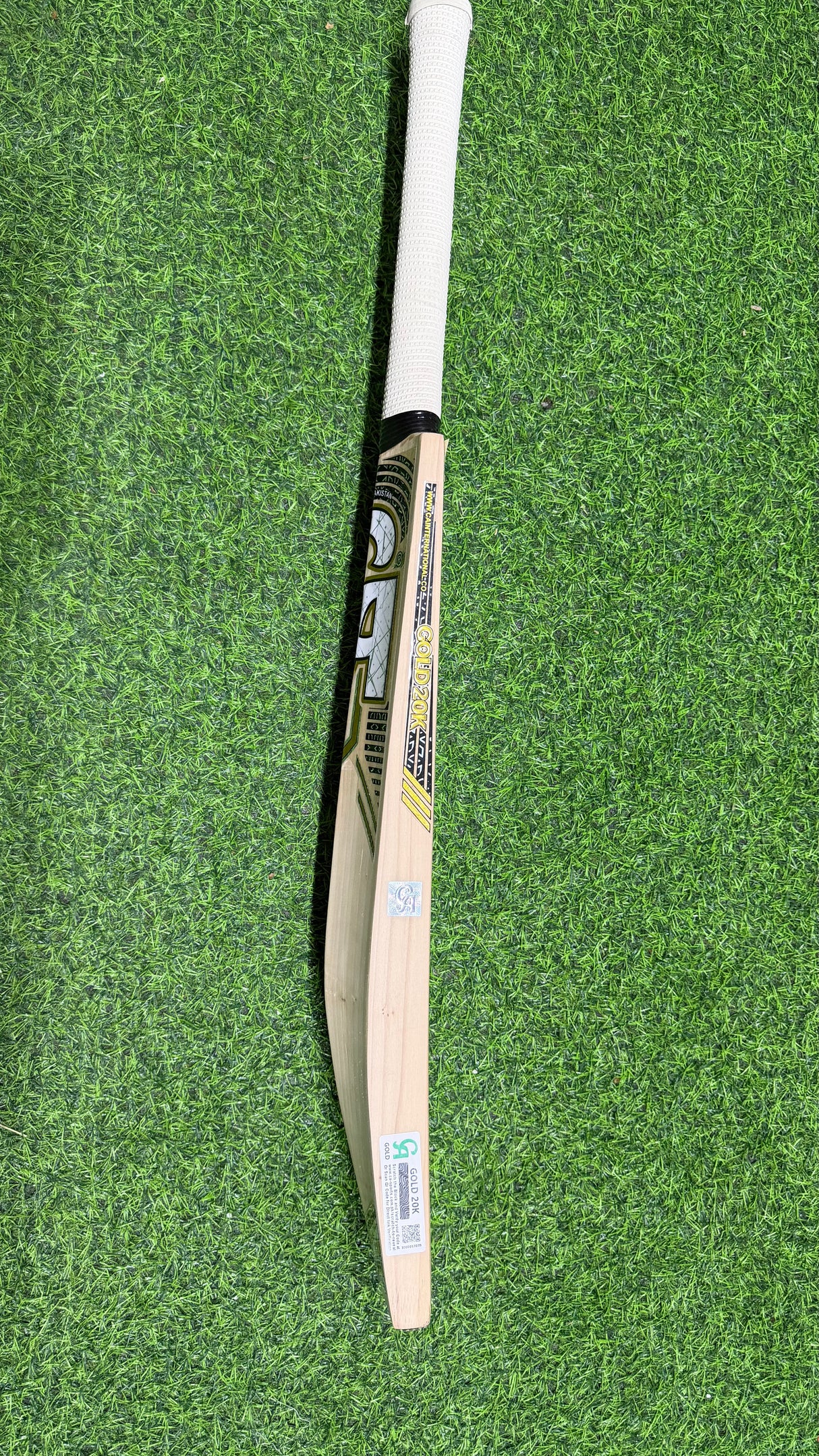 CA Gold 20k Cricket Bat-English Willow-10 Grains-1192g