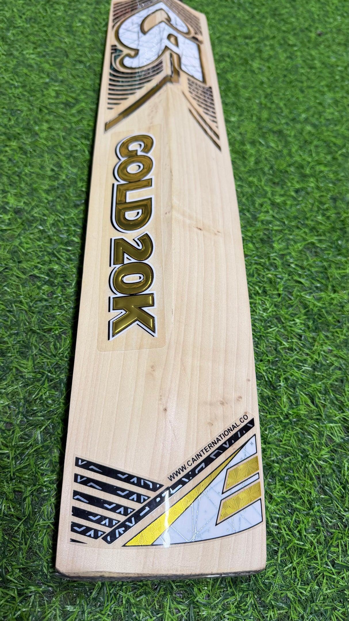 CA Gold 20k Cricket Bat-English Willow-10 Grains-1192g
