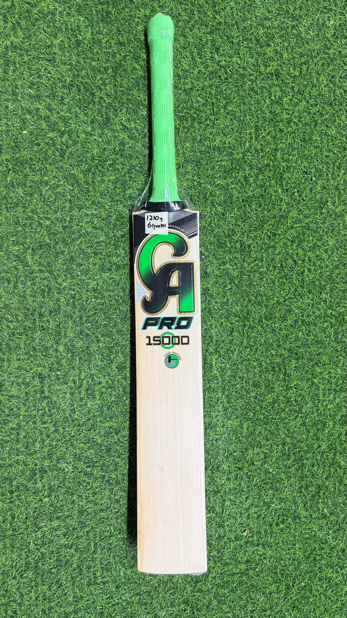CA PRO 15000 Cricket Bat- English Willow-6 Grains-1210g