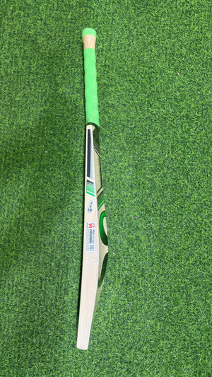 CA PRO 15000 Cricket Bat- English Willow-8 Grains-1220g