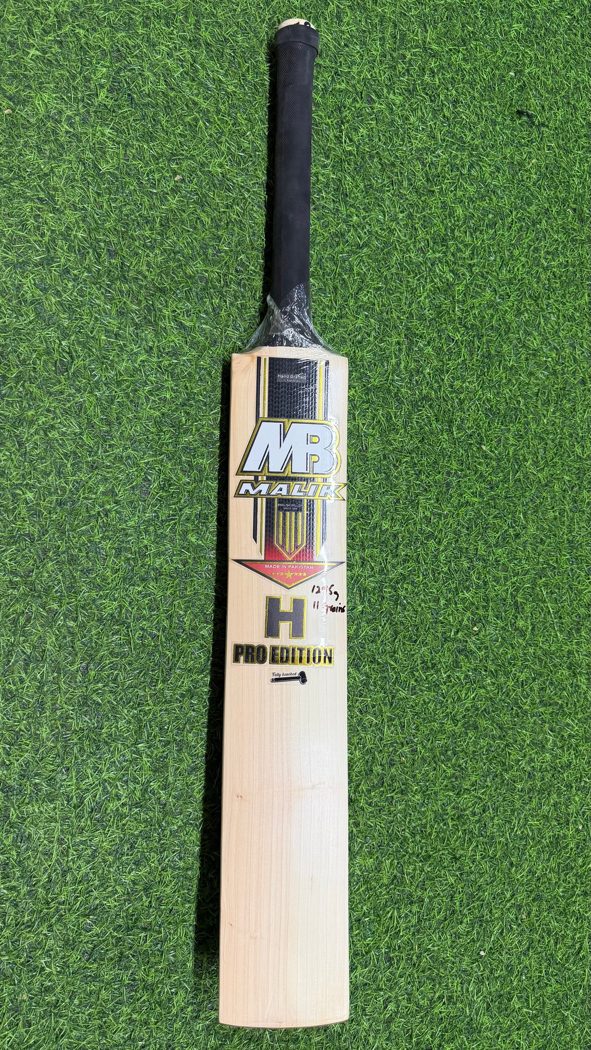 MB MALIK H PRO EDITION ENGLISH WILLOW CRICKET BAT-11 GRAINS-1295g